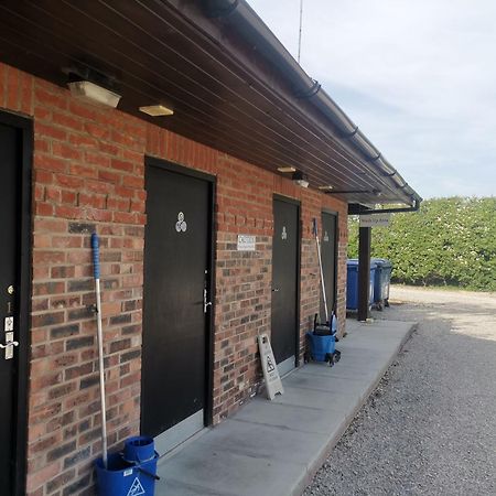 The Little Hide - Adult Only Camping Pods Wigginton  Exteriér fotografie