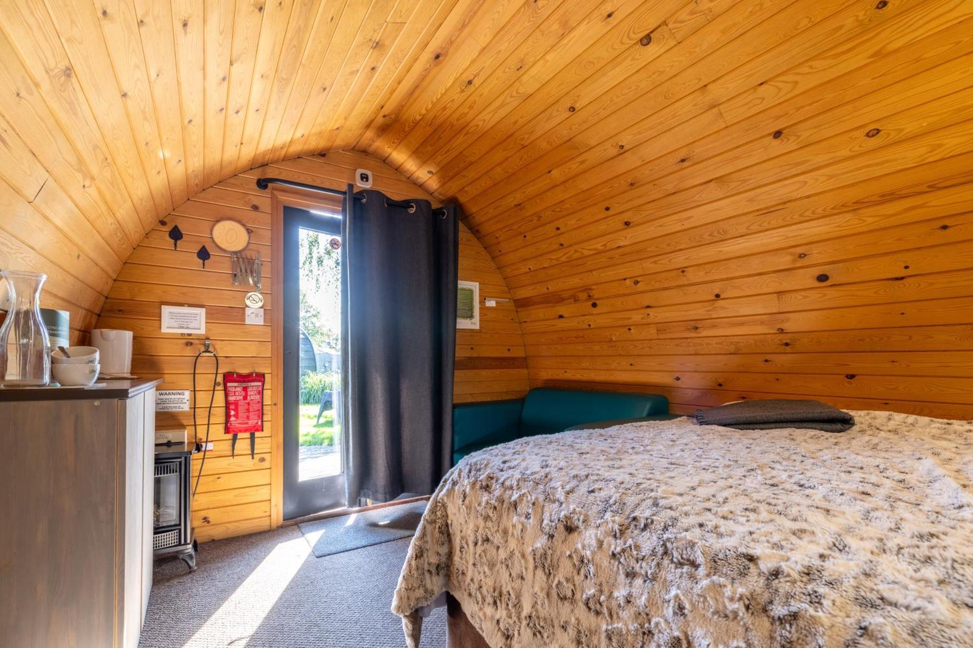 The Little Hide - Adult Only Camping Pods Wigginton  Exteriér fotografie