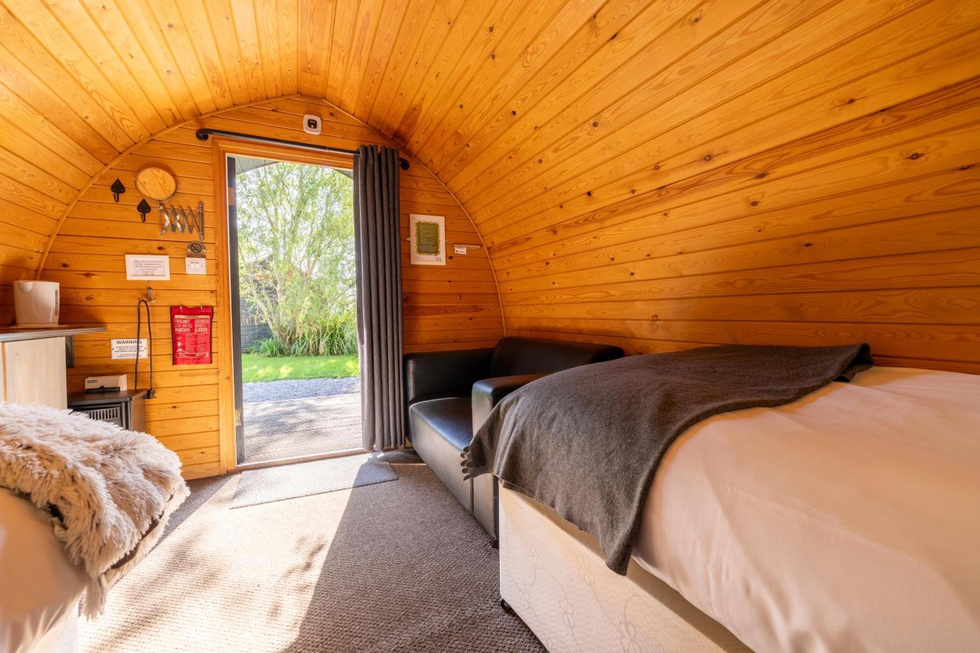 The Little Hide - Adult Only Camping Pods Wigginton  Exteriér fotografie