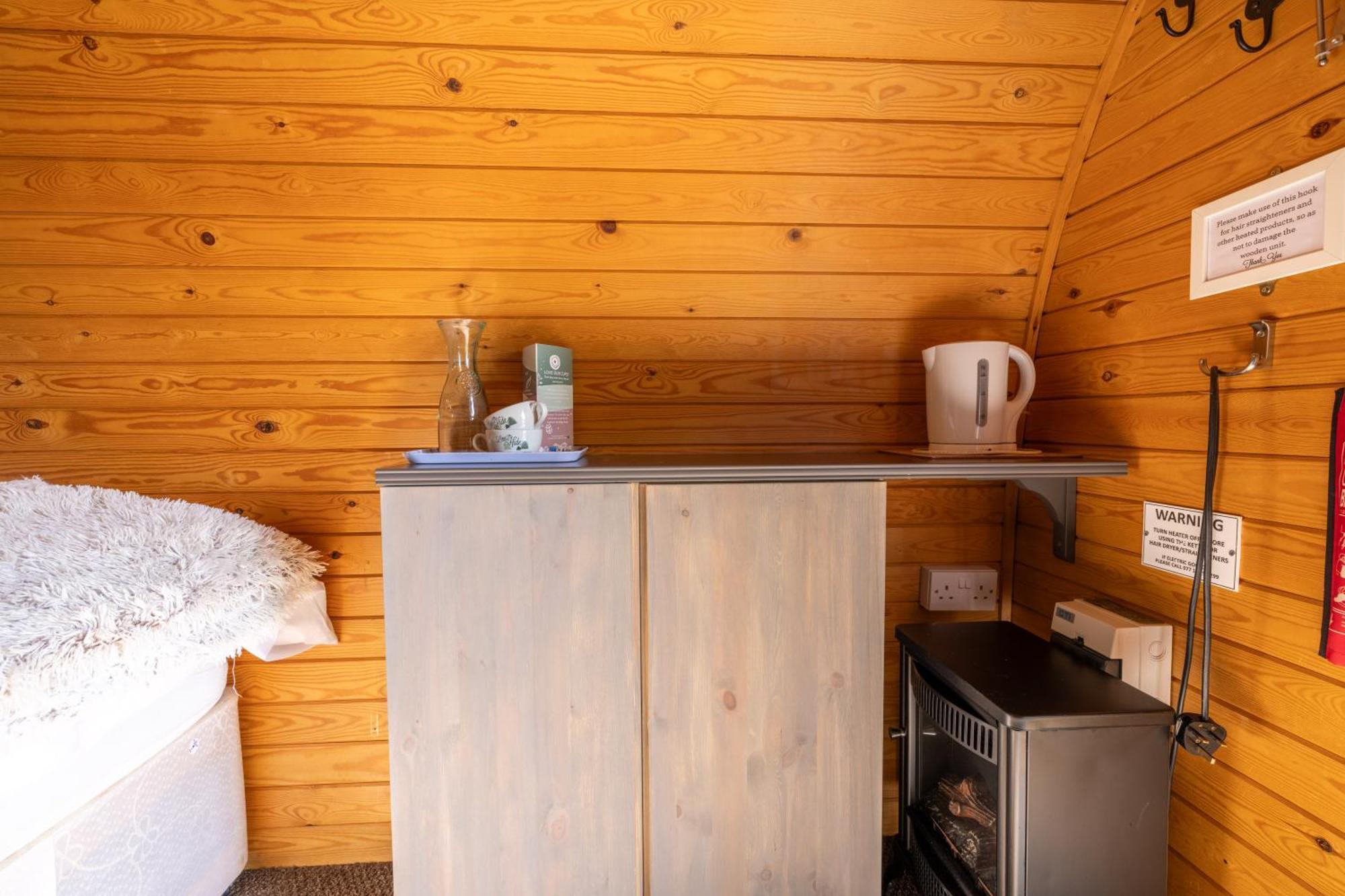The Little Hide - Adult Only Camping Pods Wigginton  Exteriér fotografie