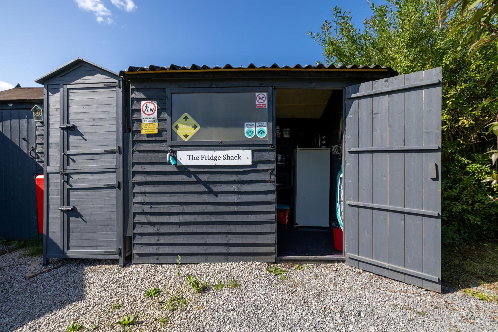 The Little Hide - Adult Only Camping Pods Wigginton  Exteriér fotografie