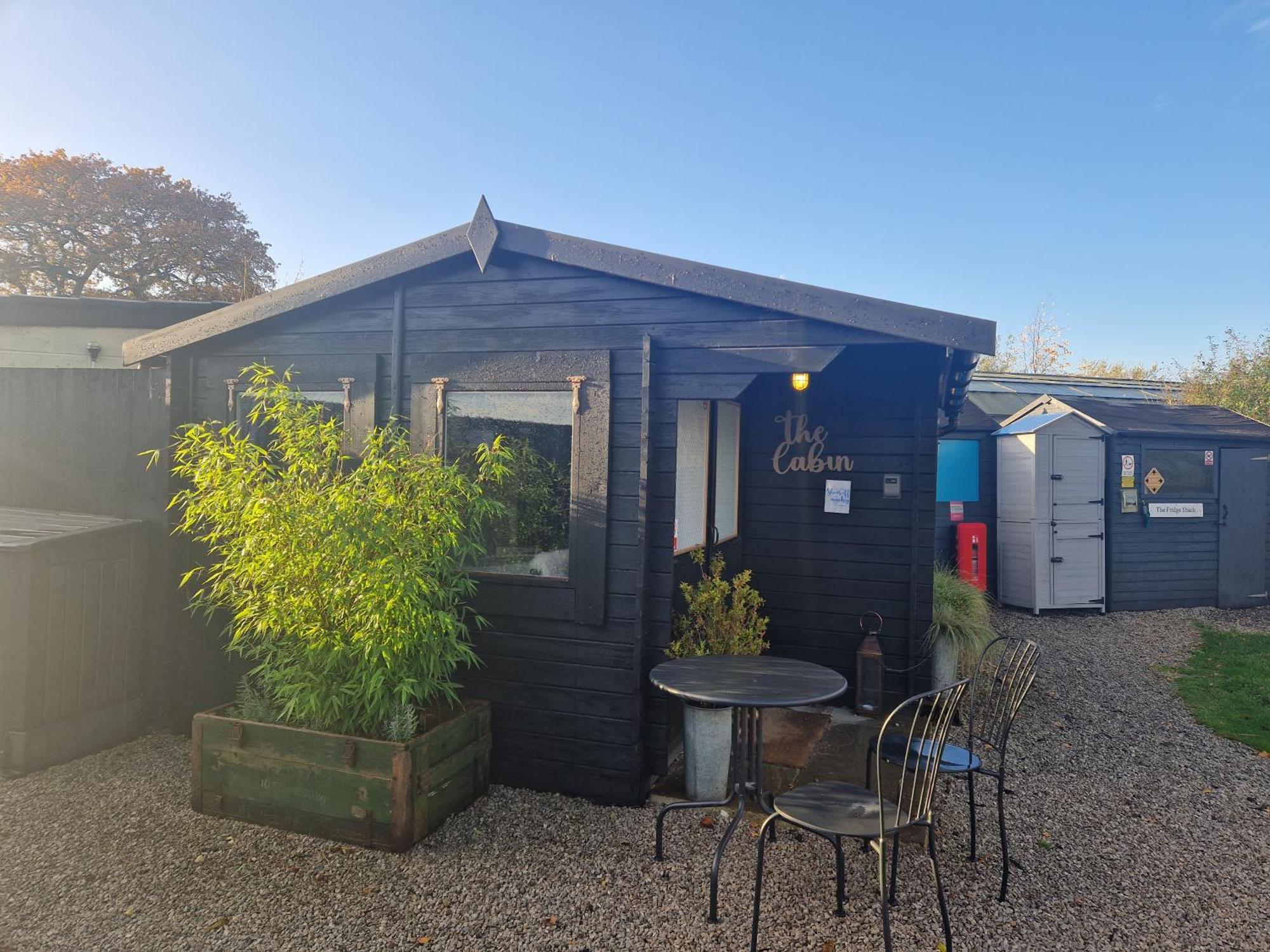 The Little Hide - Adult Only Camping Pods Wigginton  Exteriér fotografie